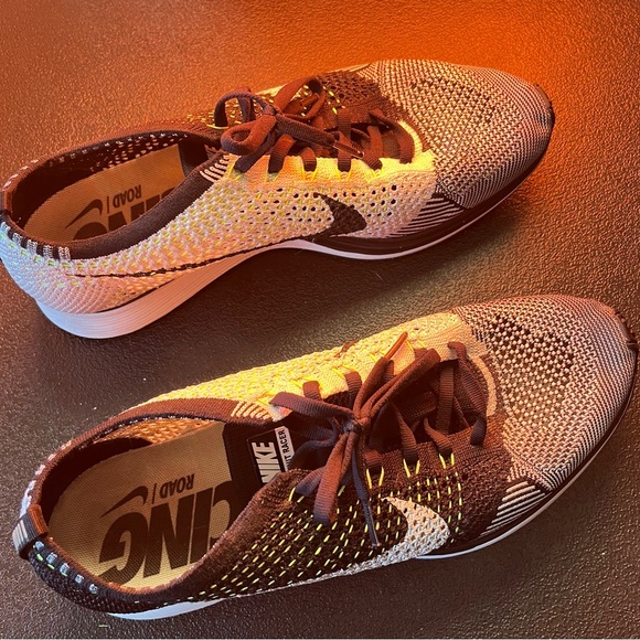 Nike Flynit Racer - Picture 3 of 4